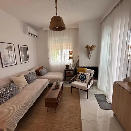 Irida Luxury Apartment Skala Fourkas